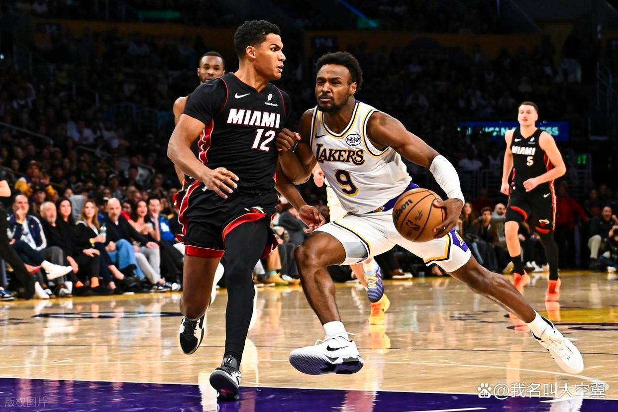 关于德国杯关键时刻再迎强敌;洛杉矶湖人造点机会;主帅态度:更衣室稳定;轮换策略成焦点的信息 关于德国杯关键时刻再迎强敌;洛杉矶湖人造点机会;主帅态度:更衣室稳定;轮换策略成焦点的信息